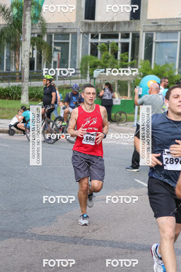 Buy your photos of the eventMeia Maratona Internacional de Curitiba 2018 on Fotop