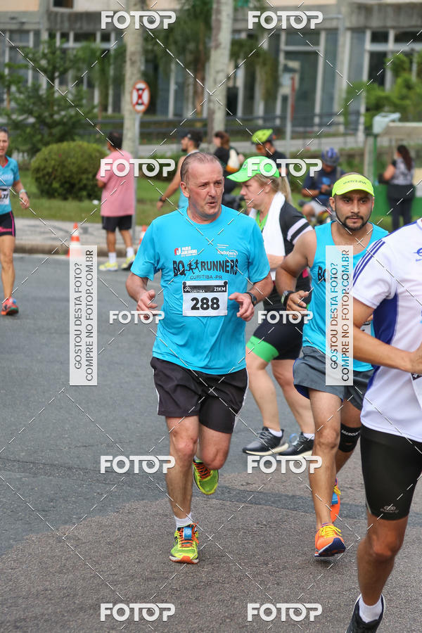 Buy your photos of the eventMeia Maratona Internacional de Curitiba 2018 on Fotop