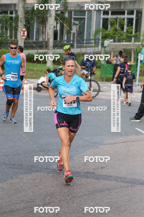 Buy your photos of the eventMeia Maratona Internacional de Curitiba 2018 on Fotop