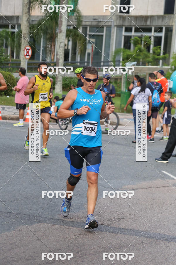 Buy your photos of the eventMeia Maratona Internacional de Curitiba 2018 on Fotop