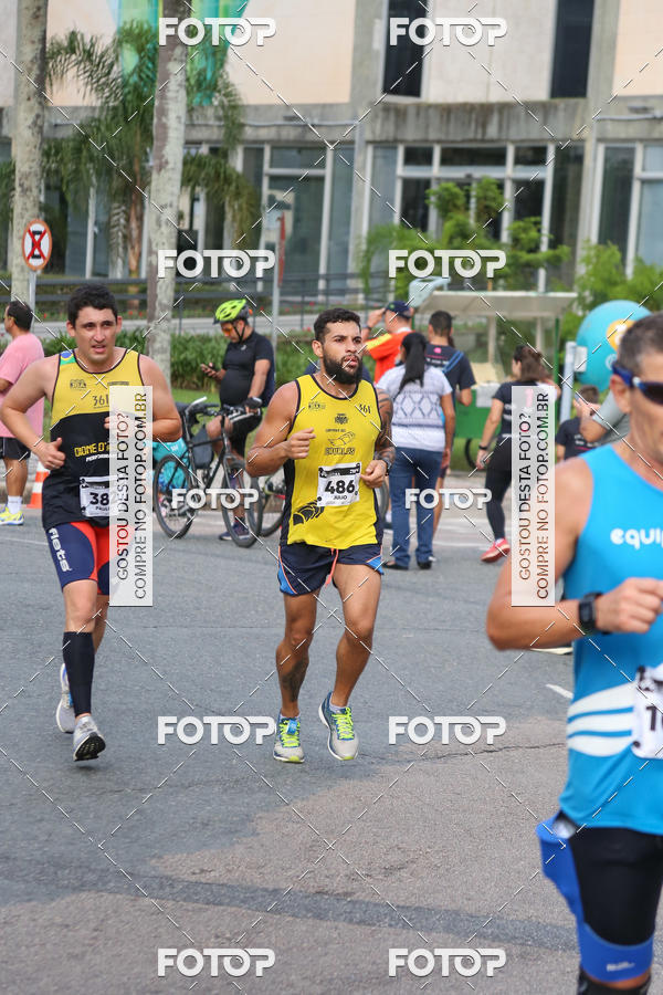Buy your photos of the eventMeia Maratona Internacional de Curitiba 2018 on Fotop
