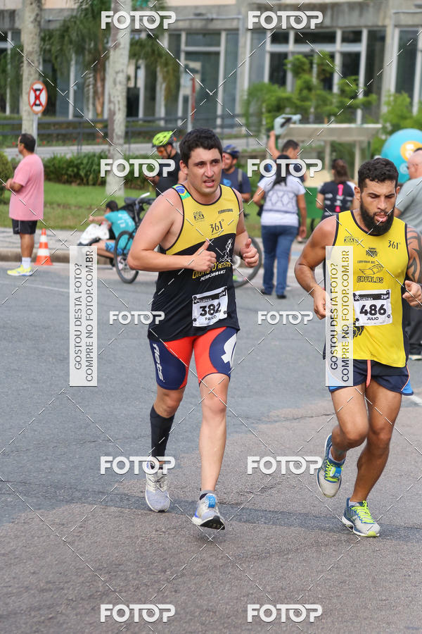 Buy your photos of the eventMeia Maratona Internacional de Curitiba 2018 on Fotop
