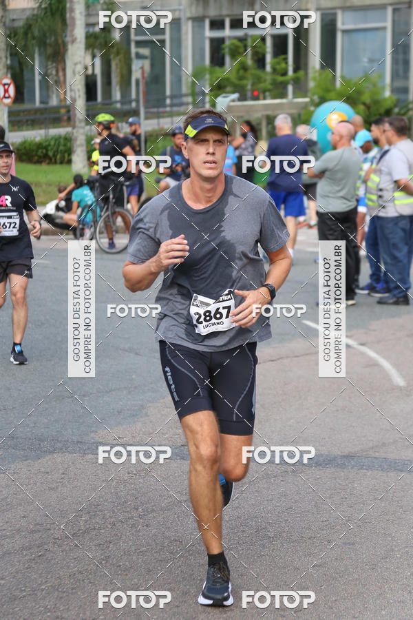 Buy your photos of the eventMeia Maratona Internacional de Curitiba 2018 on Fotop