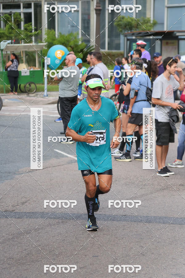 Buy your photos of the eventMeia Maratona Internacional de Curitiba 2018 on Fotop