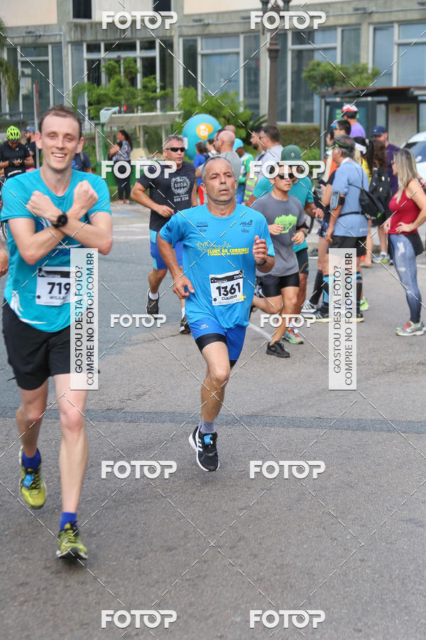 Buy your photos of the eventMeia Maratona Internacional de Curitiba 2018 on Fotop