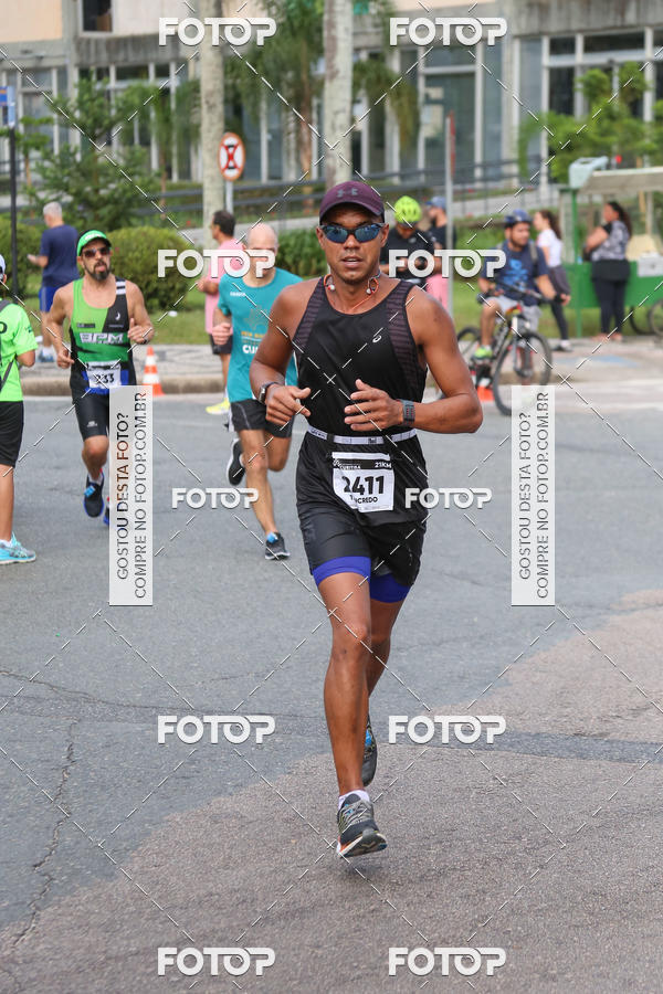 Buy your photos of the eventMeia Maratona Internacional de Curitiba 2018 on Fotop