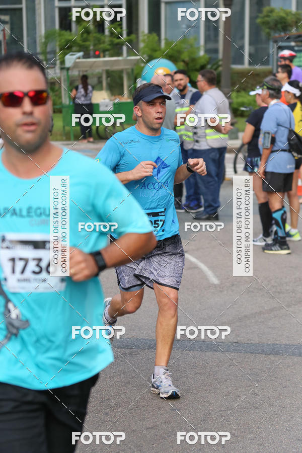 Buy your photos of the eventMeia Maratona Internacional de Curitiba 2018 on Fotop