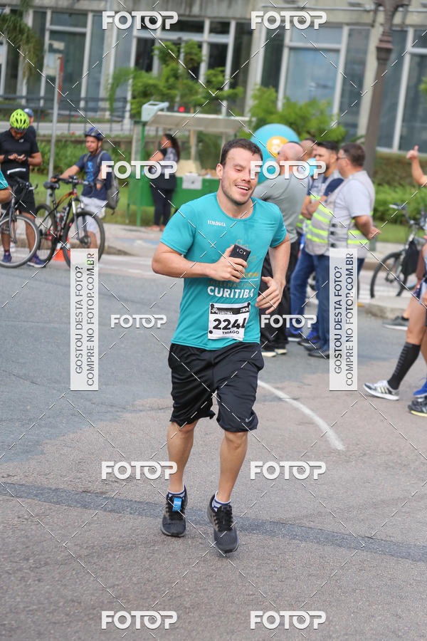 Buy your photos of the eventMeia Maratona Internacional de Curitiba 2018 on Fotop