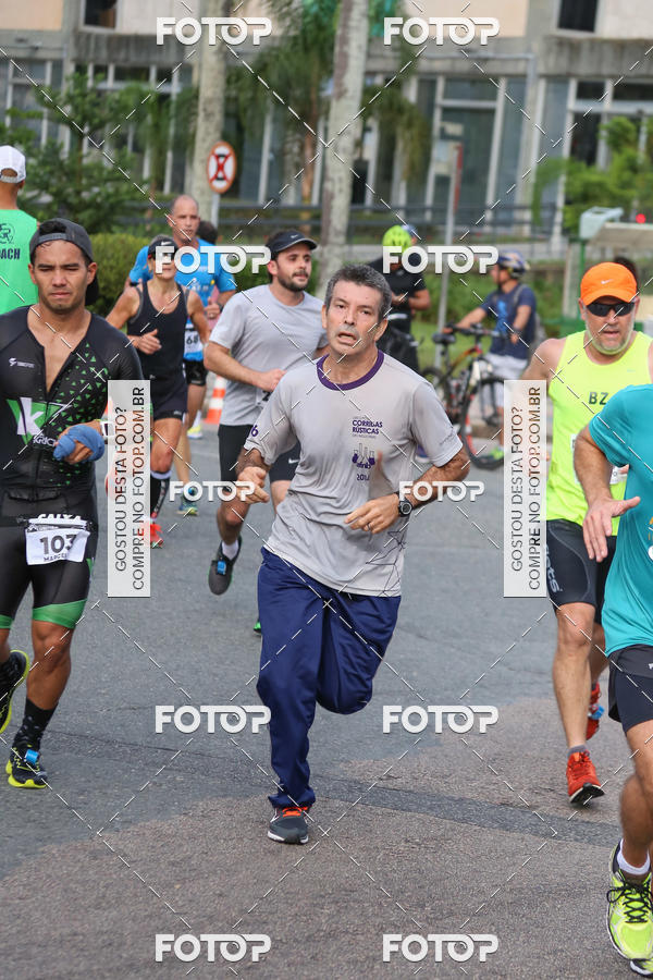Buy your photos of the eventMeia Maratona Internacional de Curitiba 2018 on Fotop
