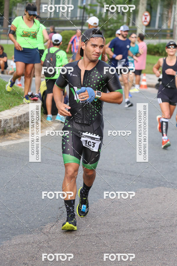 Buy your photos of the eventMeia Maratona Internacional de Curitiba 2018 on Fotop