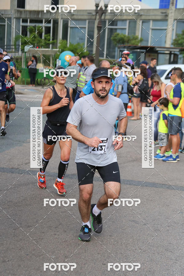 Buy your photos of the eventMeia Maratona Internacional de Curitiba 2018 on Fotop