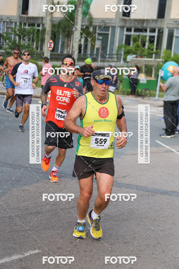 Buy your photos of the eventMeia Maratona Internacional de Curitiba 2018 on Fotop