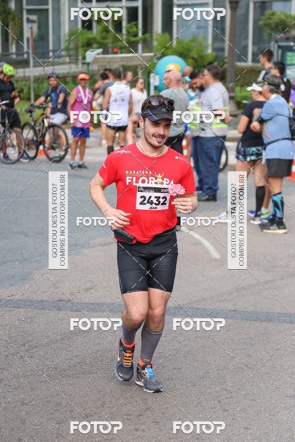 Buy your photos of the eventMeia Maratona Internacional de Curitiba 2018 on Fotop
