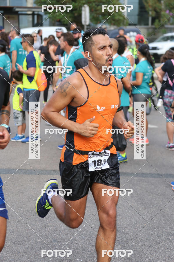 Buy your photos of the eventMeia Maratona Internacional de Curitiba 2018 on Fotop
