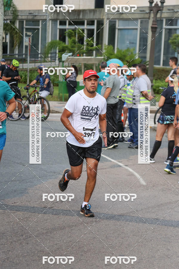 Buy your photos of the eventMeia Maratona Internacional de Curitiba 2018 on Fotop