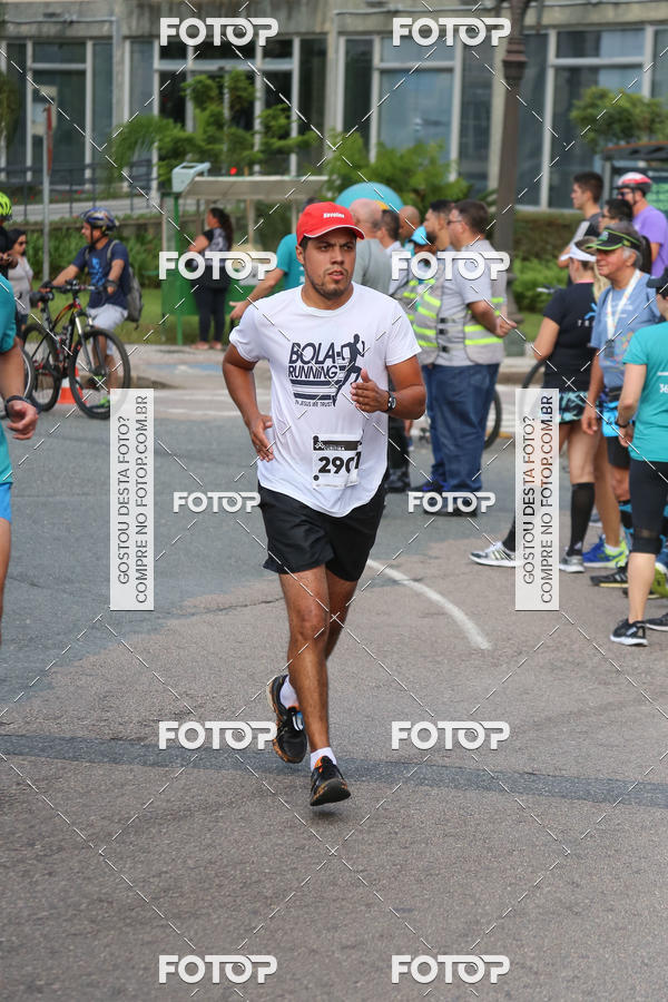 Buy your photos of the eventMeia Maratona Internacional de Curitiba 2018 on Fotop