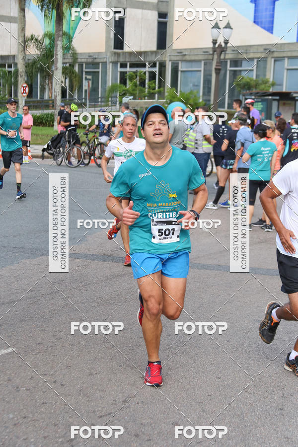 Buy your photos of the eventMeia Maratona Internacional de Curitiba 2018 on Fotop