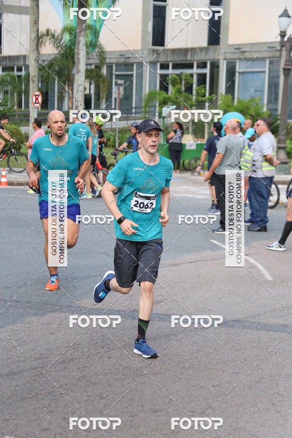 Buy your photos of the eventMeia Maratona Internacional de Curitiba 2018 on Fotop