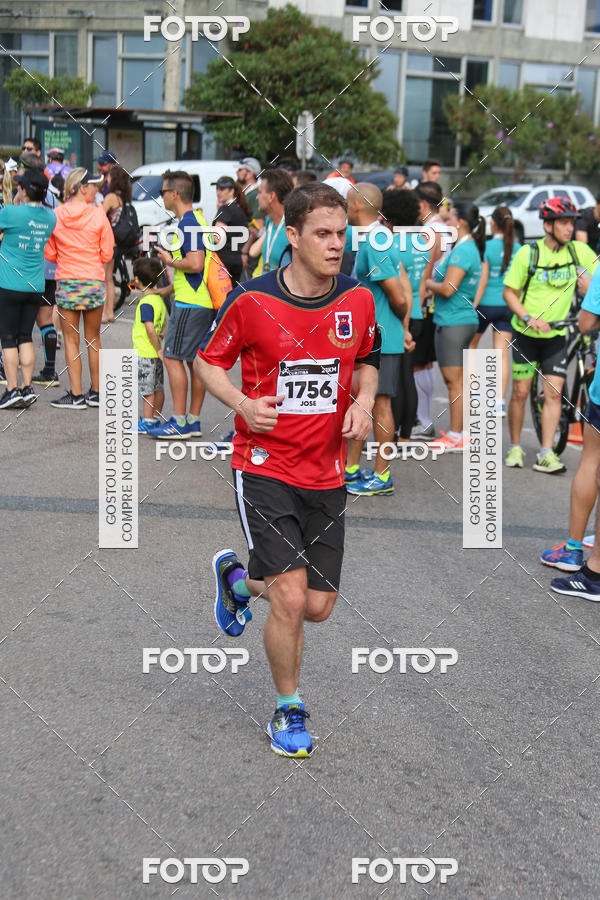 Buy your photos of the eventMeia Maratona Internacional de Curitiba 2018 on Fotop