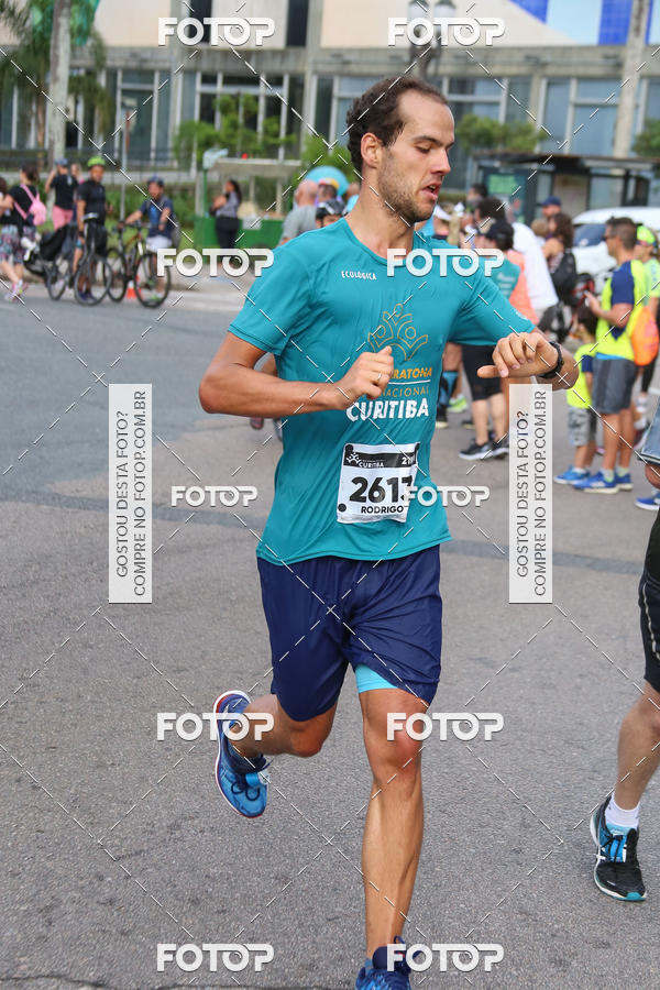 Buy your photos of the eventMeia Maratona Internacional de Curitiba 2018 on Fotop
