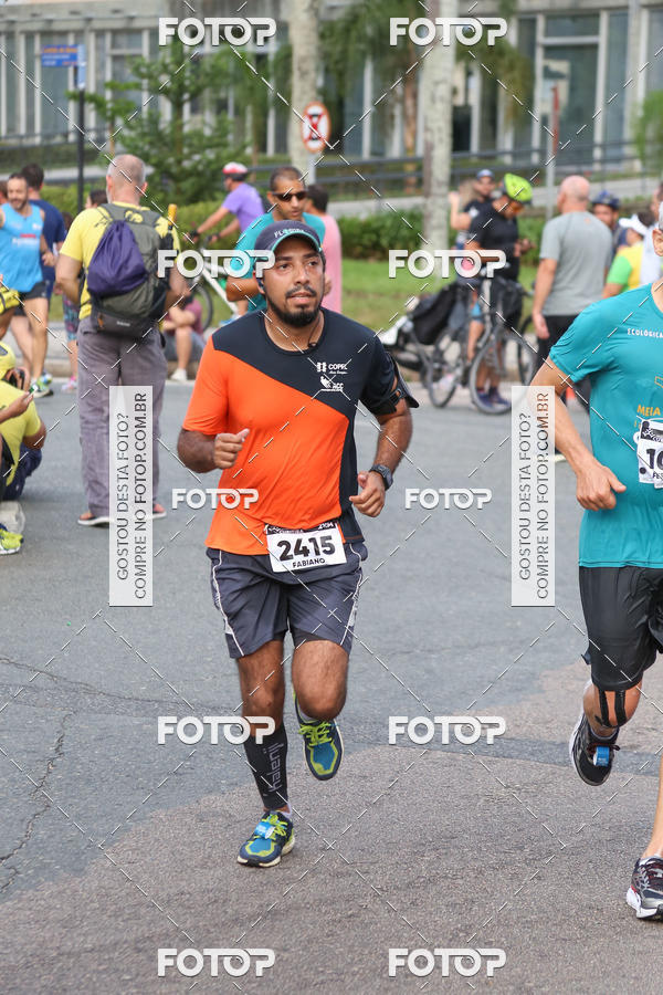 Buy your photos of the eventMeia Maratona Internacional de Curitiba 2018 on Fotop