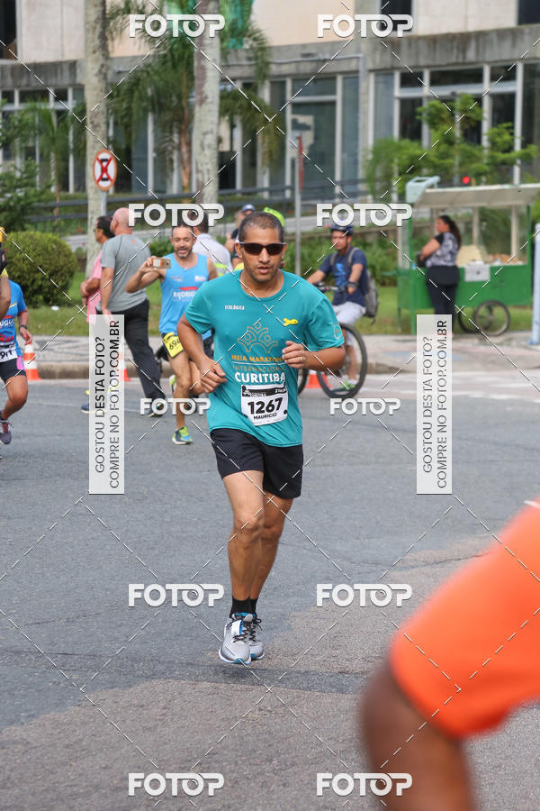 Buy your photos of the eventMeia Maratona Internacional de Curitiba 2018 on Fotop