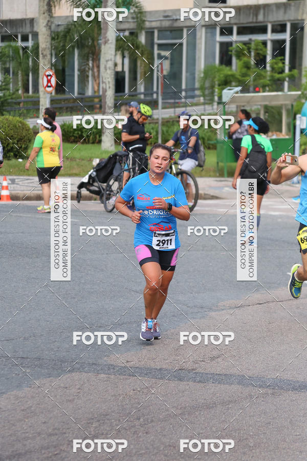 Buy your photos of the eventMeia Maratona Internacional de Curitiba 2018 on Fotop