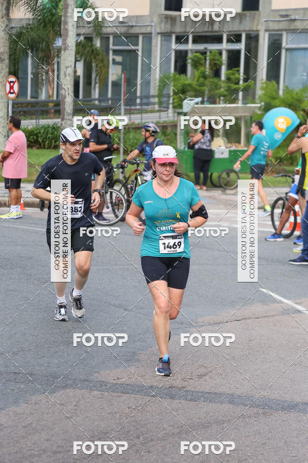 Buy your photos of the eventMeia Maratona Internacional de Curitiba 2018 on Fotop