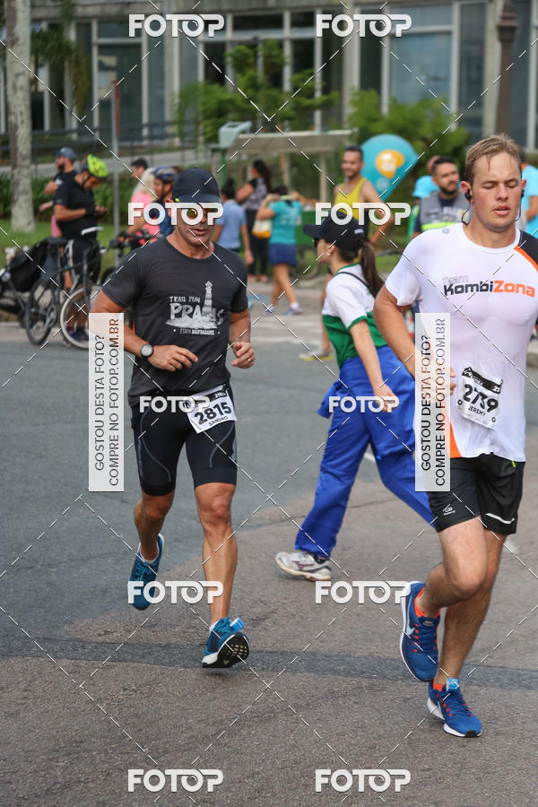 Buy your photos of the eventMeia Maratona Internacional de Curitiba 2018 on Fotop
