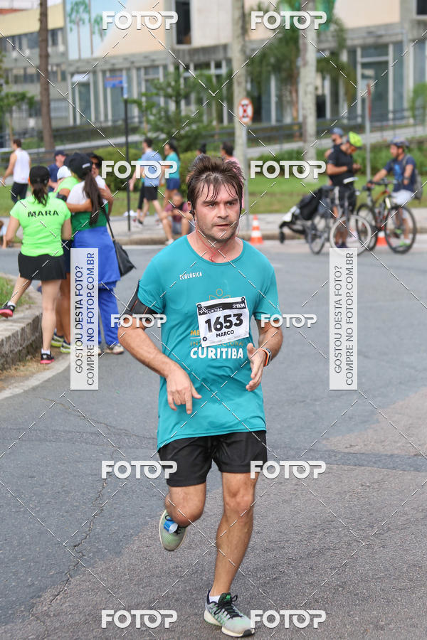 Buy your photos of the eventMeia Maratona Internacional de Curitiba 2018 on Fotop