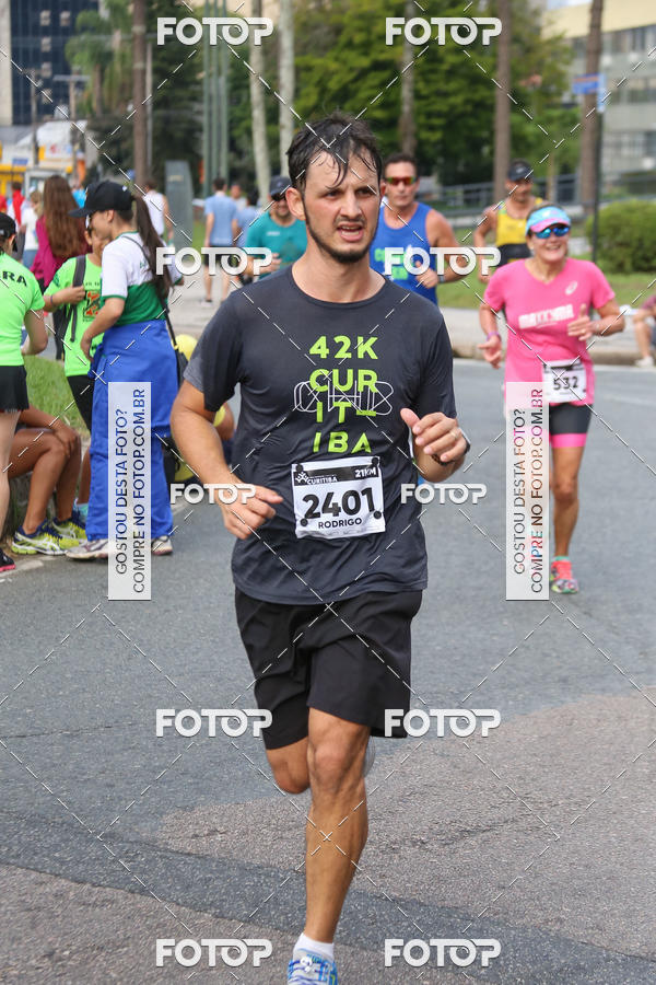Buy your photos of the eventMeia Maratona Internacional de Curitiba 2018 on Fotop