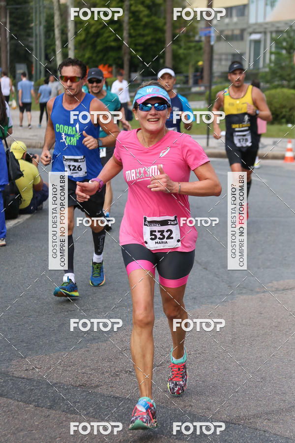 Buy your photos of the eventMeia Maratona Internacional de Curitiba 2018 on Fotop