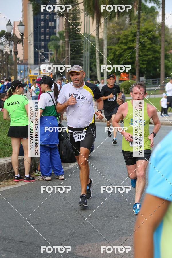 Buy your photos of the eventMeia Maratona Internacional de Curitiba 2018 on Fotop