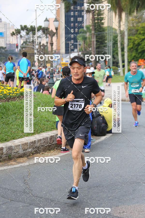 Buy your photos of the eventMeia Maratona Internacional de Curitiba 2018 on Fotop