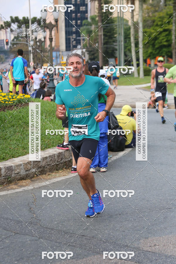 Buy your photos of the eventMeia Maratona Internacional de Curitiba 2018 on Fotop