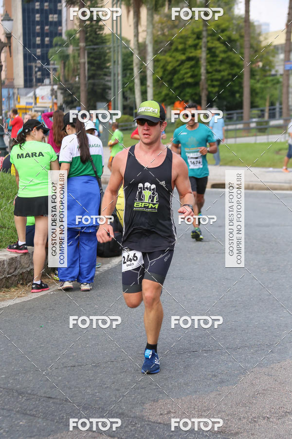 Buy your photos of the eventMeia Maratona Internacional de Curitiba 2018 on Fotop
