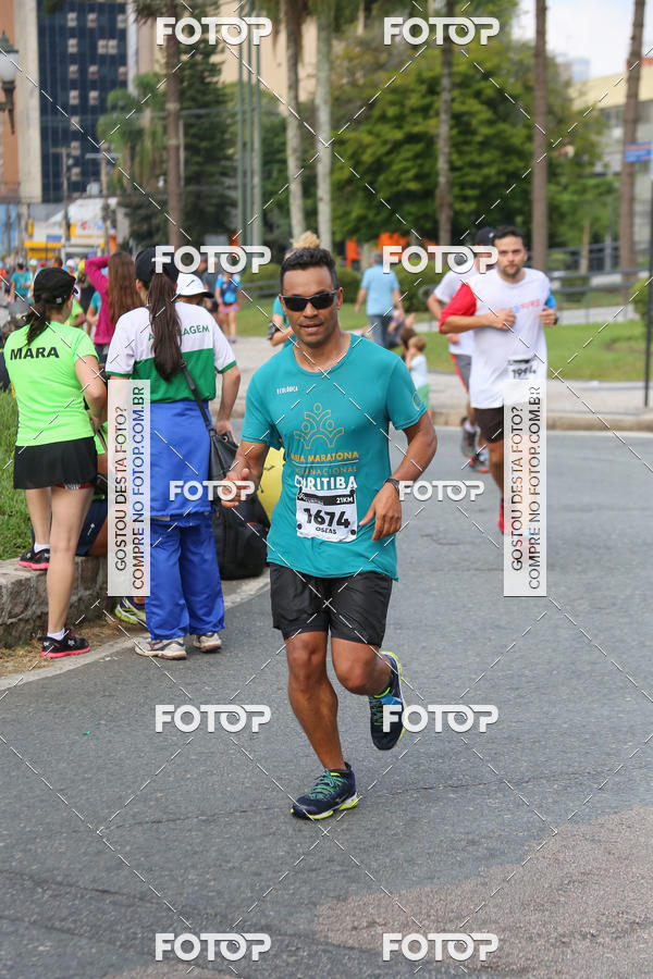 Buy your photos of the eventMeia Maratona Internacional de Curitiba 2018 on Fotop