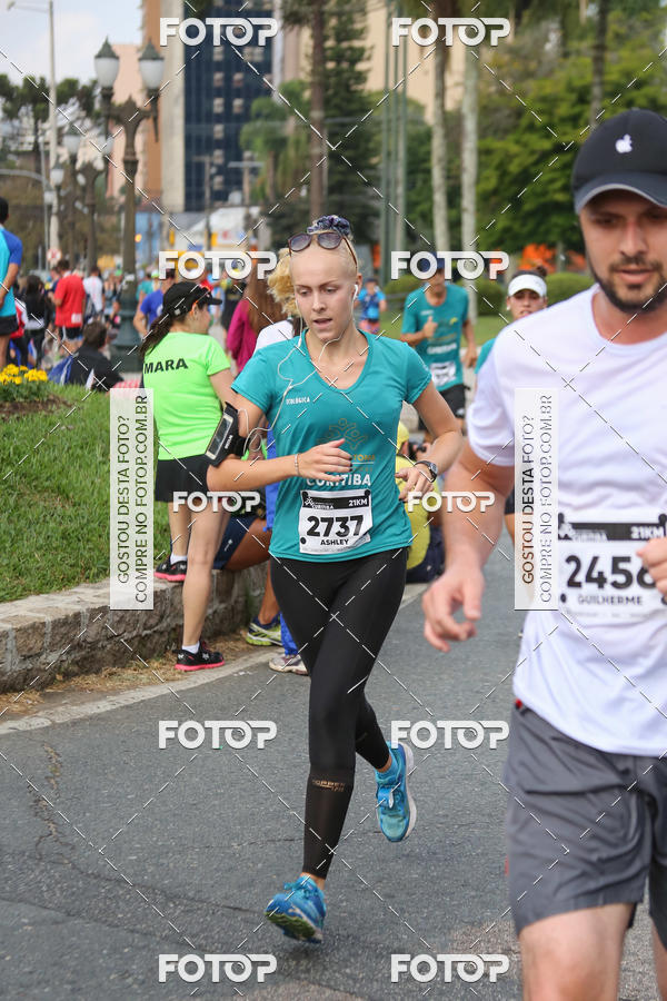 Buy your photos of the eventMeia Maratona Internacional de Curitiba 2018 on Fotop