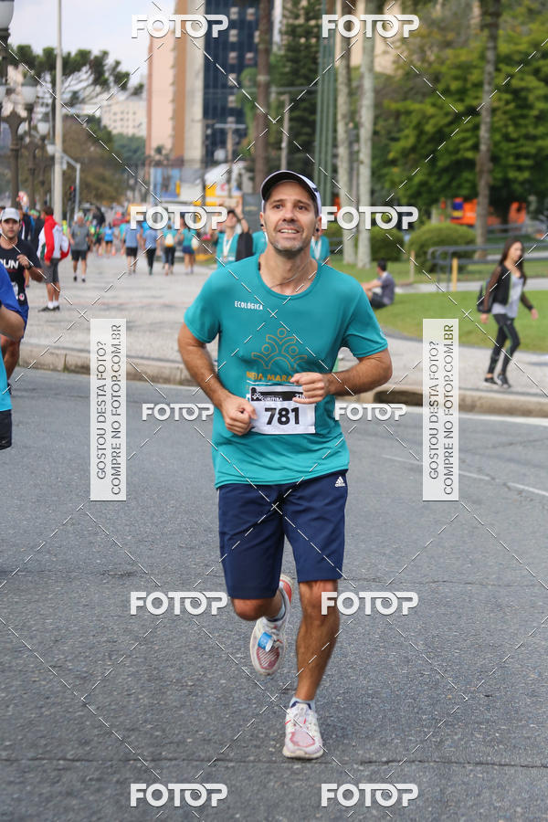 Buy your photos of the eventMeia Maratona Internacional de Curitiba 2018 on Fotop