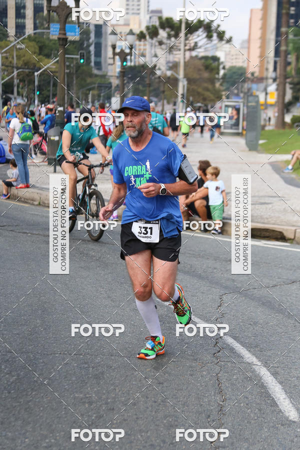 Buy your photos of the eventMeia Maratona Internacional de Curitiba 2018 on Fotop