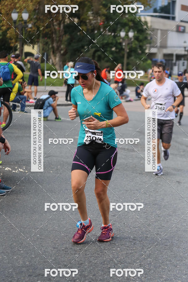 Buy your photos of the eventMeia Maratona Internacional de Curitiba 2018 on Fotop