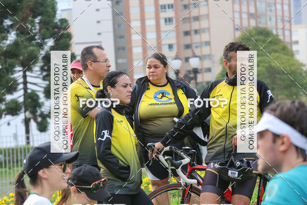 Buy your photos of the eventMeia Maratona Internacional de Curitiba 2018 on Fotop