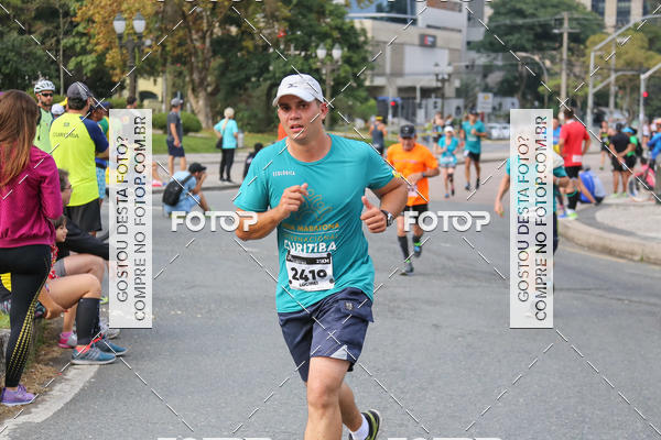 Buy your photos of the eventMeia Maratona Internacional de Curitiba 2018 on Fotop
