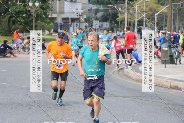 Buy your photos of the eventMeia Maratona Internacional de Curitiba 2018 on Fotop