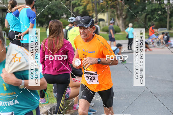 Buy your photos of the eventMeia Maratona Internacional de Curitiba 2018 on Fotop