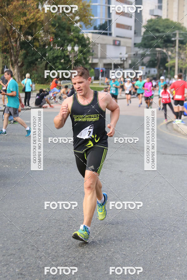Buy your photos of the eventMeia Maratona Internacional de Curitiba 2018 on Fotop