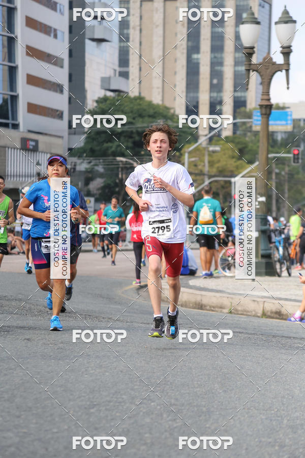 Buy your photos of the eventMeia Maratona Internacional de Curitiba 2018 on Fotop