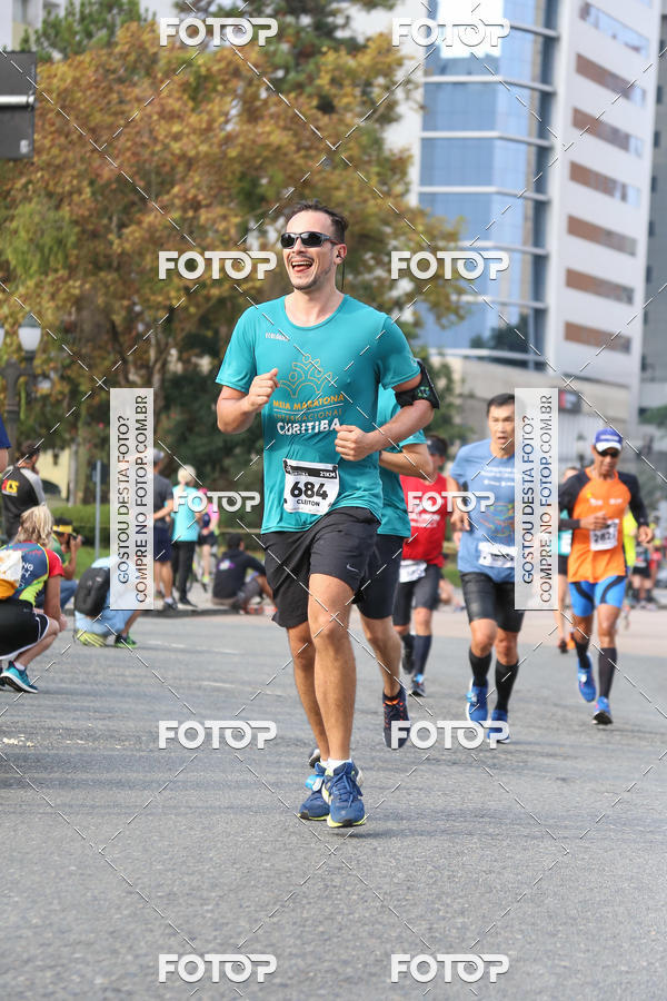 Buy your photos of the eventMeia Maratona Internacional de Curitiba 2018 on Fotop