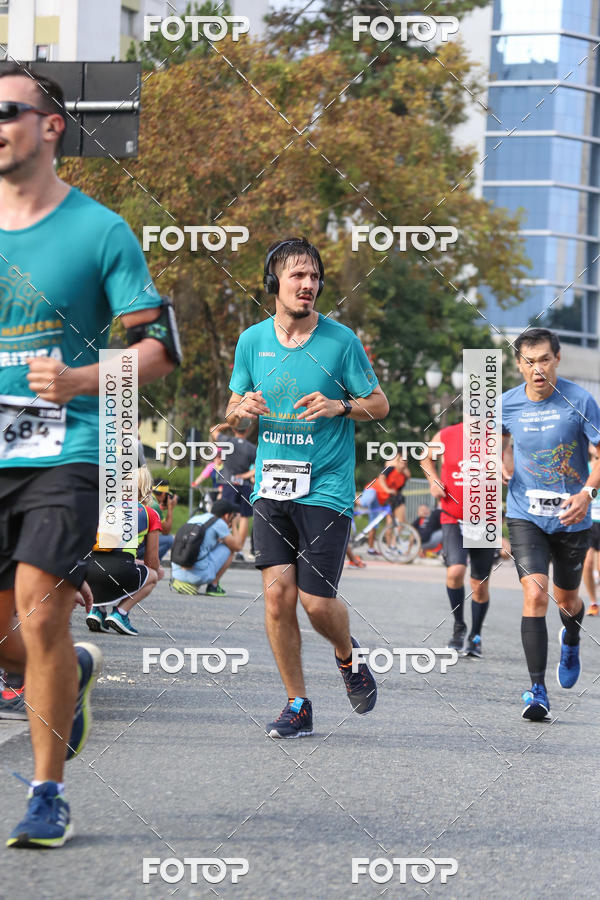 Buy your photos of the eventMeia Maratona Internacional de Curitiba 2018 on Fotop