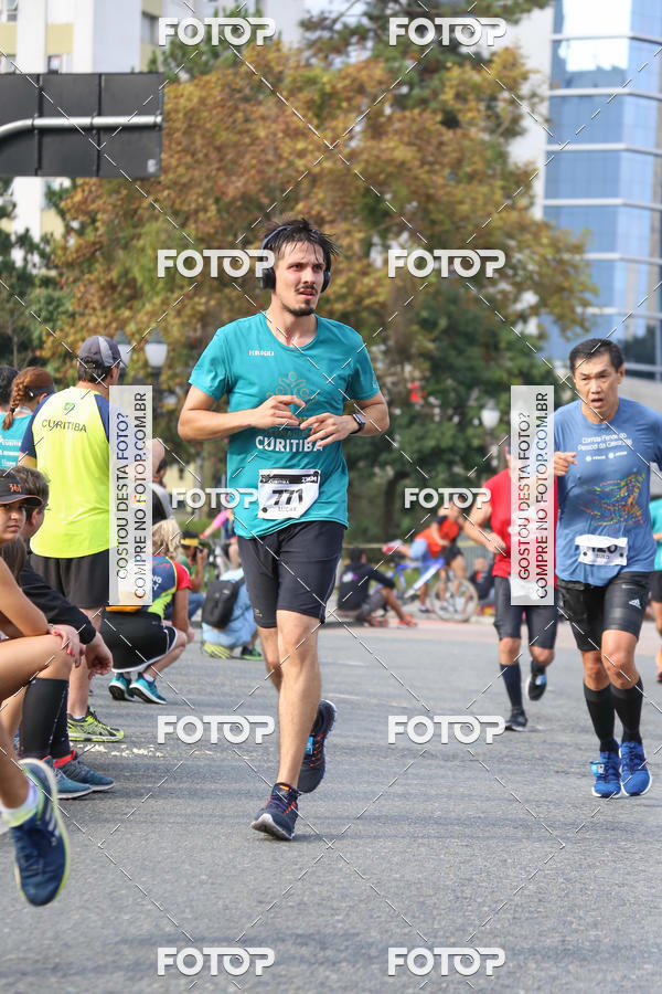 Buy your photos of the eventMeia Maratona Internacional de Curitiba 2018 on Fotop